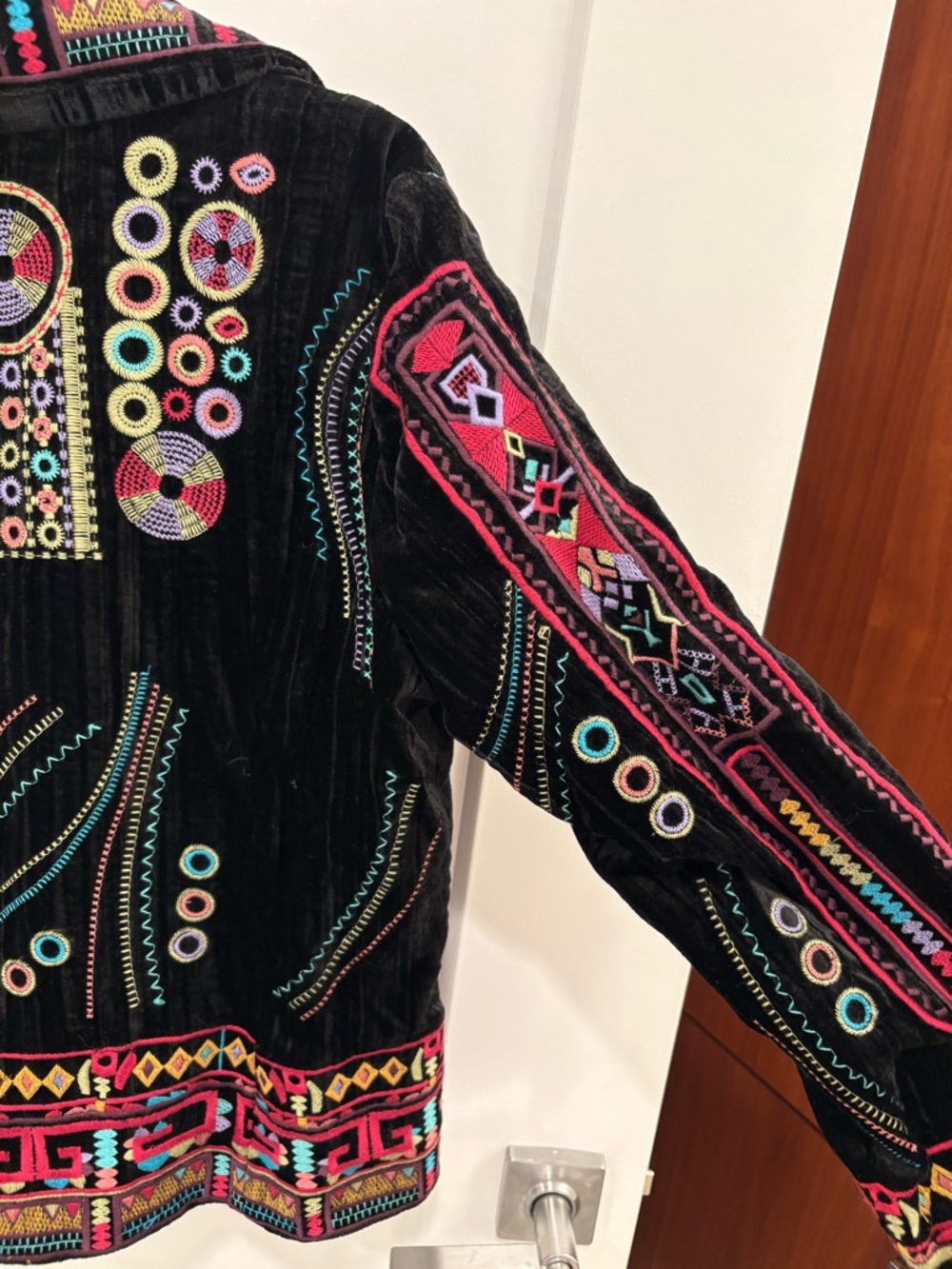 Vintage 90s Coldwater Creek Black Velvet Whimsigoth Embroidered Jacket MP - Picture 11 of 13